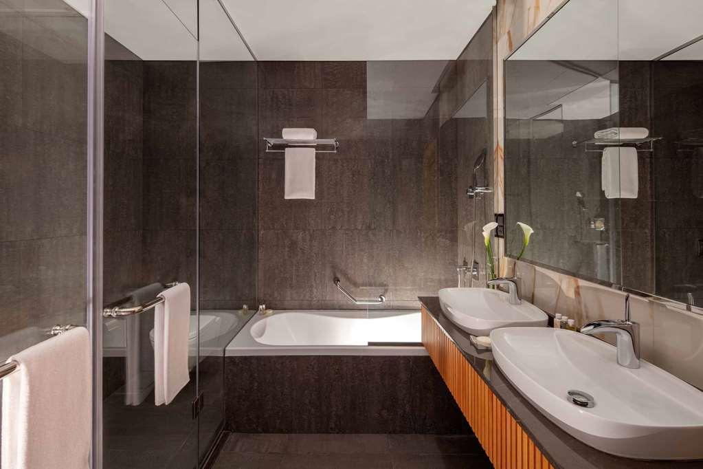 ホテル The First Collection Dubai Business Bay 部屋 写真 Bathroom